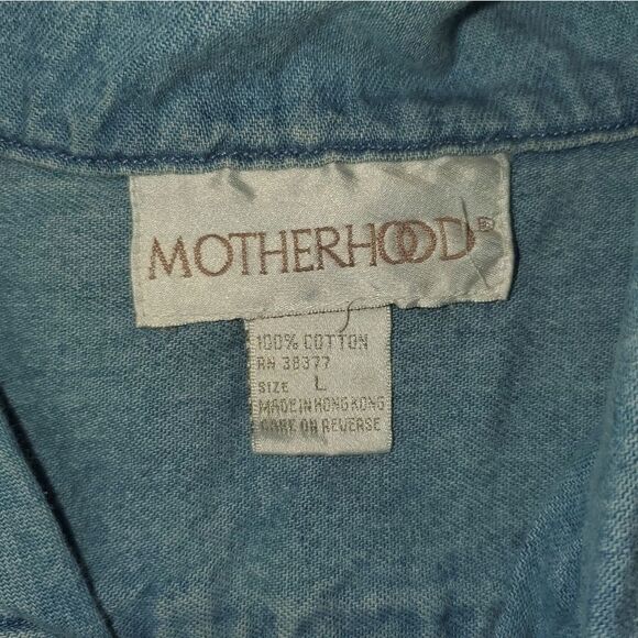Motherhood Maternity sleeveless button up denim shirt. - Picture 5 of 9